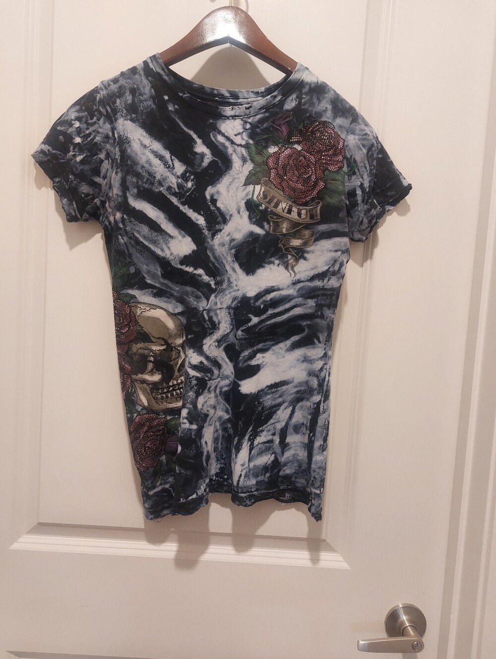 "Sinful" Tie-Dye Graphic Tee in Black and White Size:M